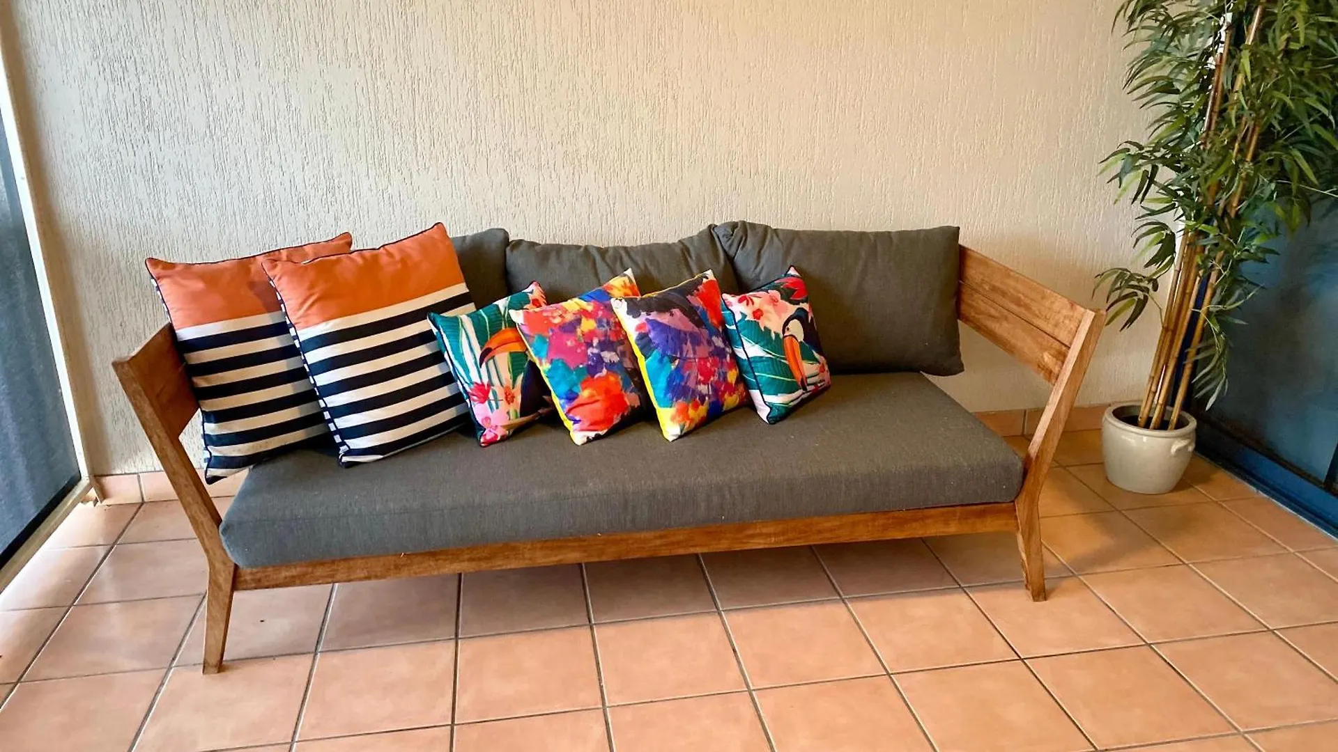 דירה Aitkenvale Park View On Bayswater | 2 Storey Townhouse אוסטרליה
